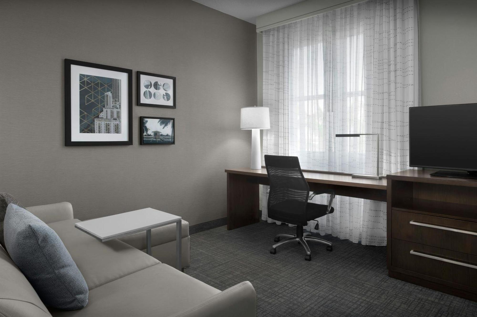 Residence Inn By Marriott Fort Lauderdale Airport & Cruise Port Дейния Бийч Екстериор снимка